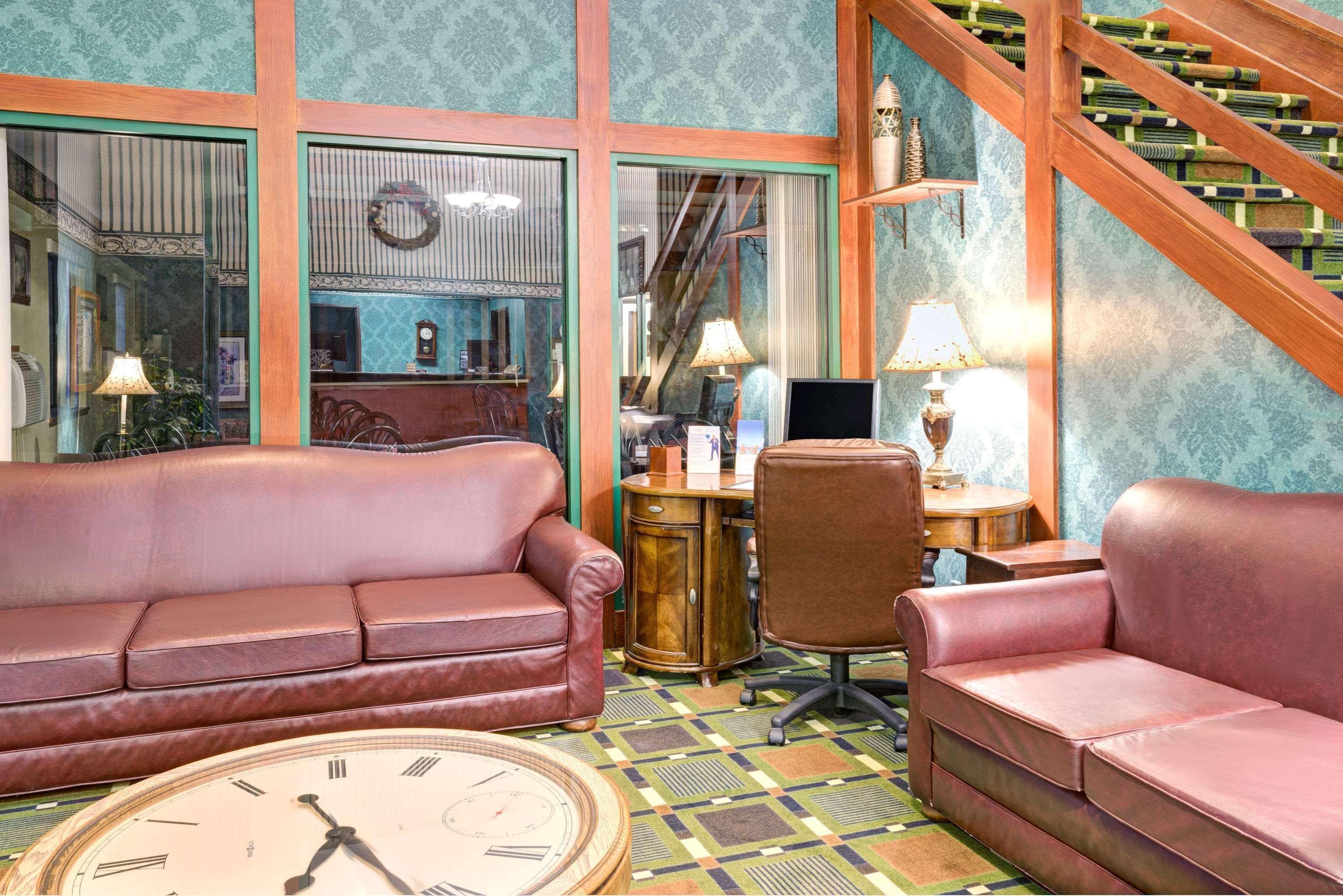 Super 8 By Wyndham Hudson Hotel Bagian luar foto