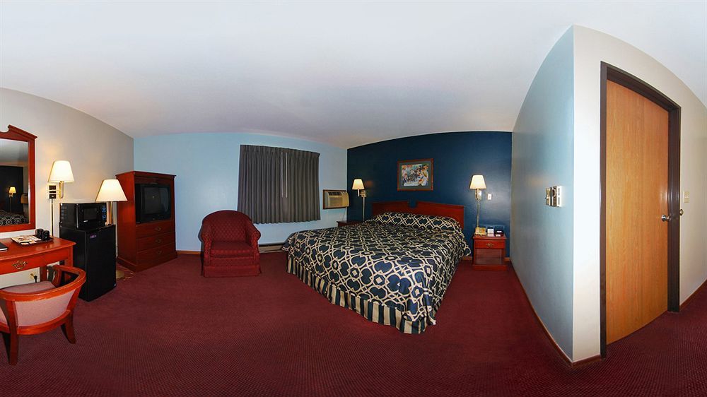 Super 8 By Wyndham Hudson Hotel Bagian luar foto